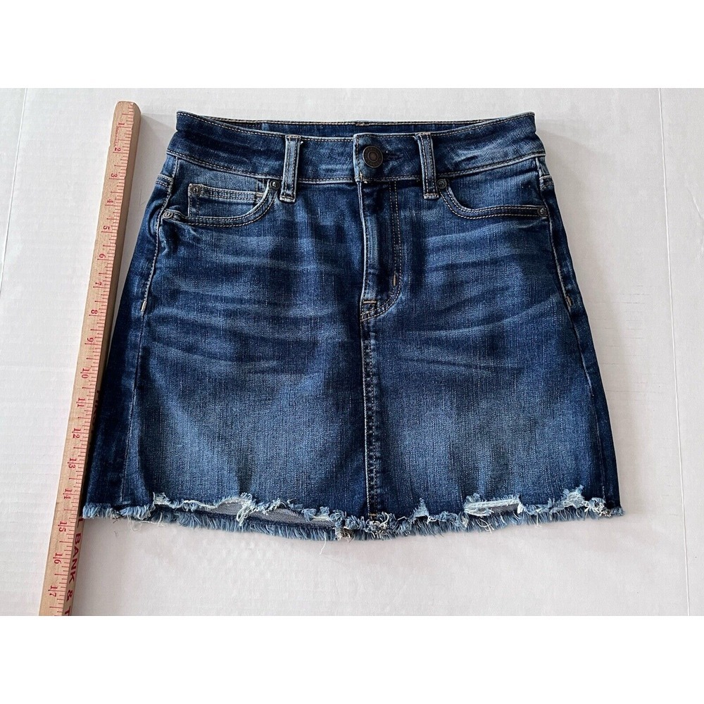 American Eagle Stretch Denim Mini Skirt With Frayed Hem Size 0 NWOT